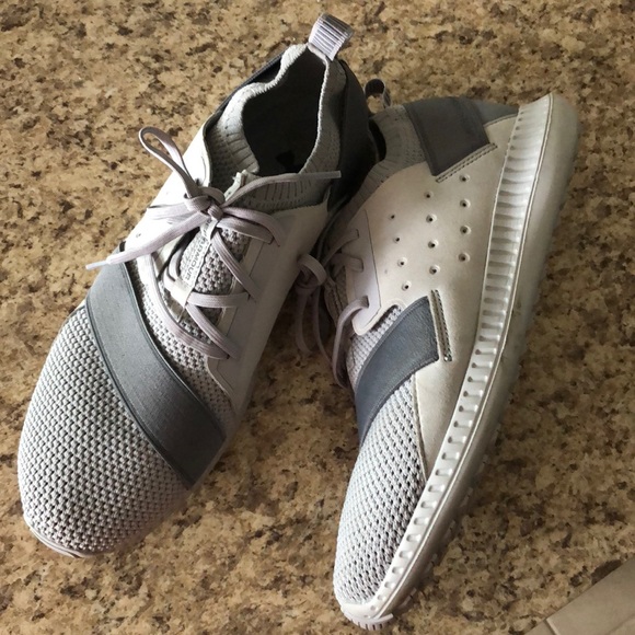 Gray UA sneakers - Picture 2 of 5
